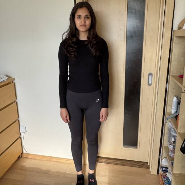 modelka s ID 0402CXMDDZ p018