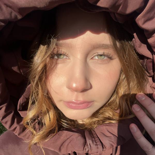 modelka s ID 0402D6STSV p016