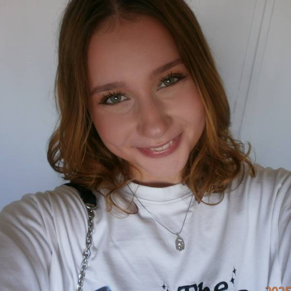 modelka s ID 0402D6STSV p017