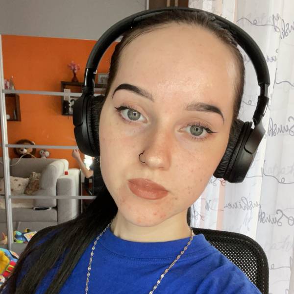 modelka s ID 0402EJWEKA p016