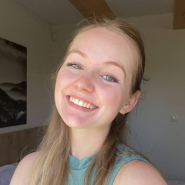 modelka s ID 0402ELEI26 p017