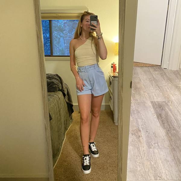 modelka s ID 0402ELEI26 p018