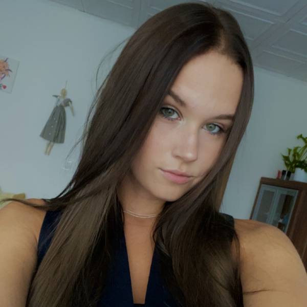 modelka s ID 0402EPGHUK p016