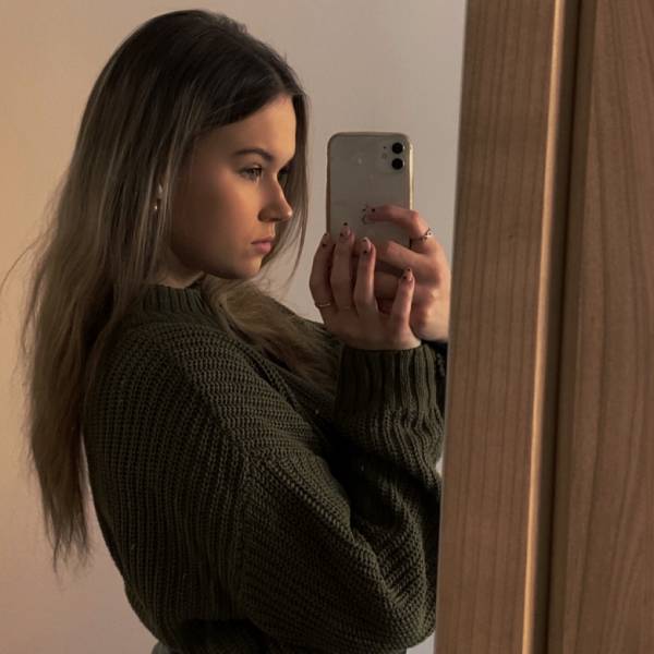 modelka s ID 0402EPGHUK p019