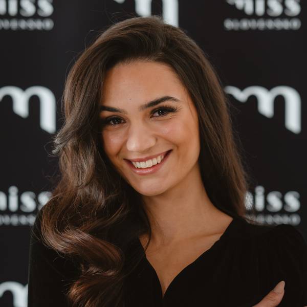 modelka s ID 0402ETRBPG p016