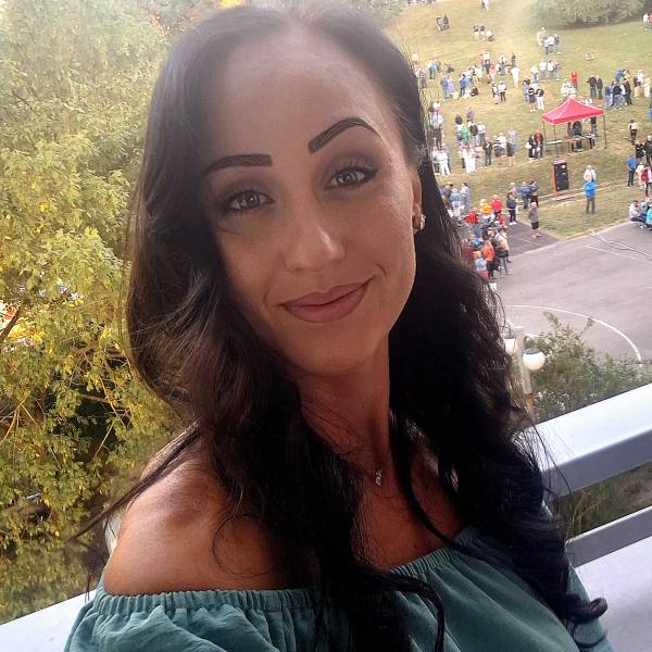 modelka s ID 0402EU7CPP p017