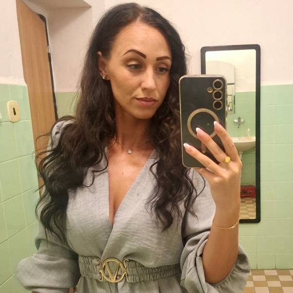 modelka s ID 0402EU7CPP p019