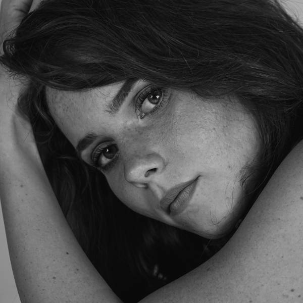 modelka s ID 0402FCNH65 p016