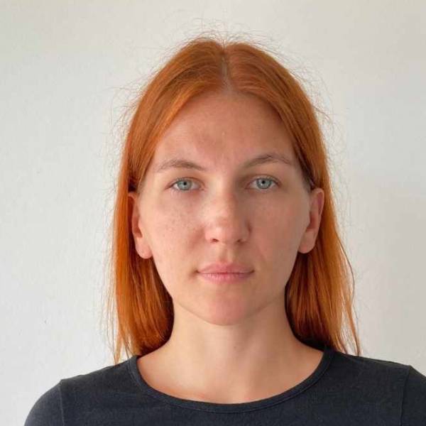 modelka s ID 0402FLZGC8 p016