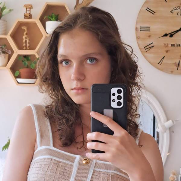 modelka s ID 0402G1TJT7 p016