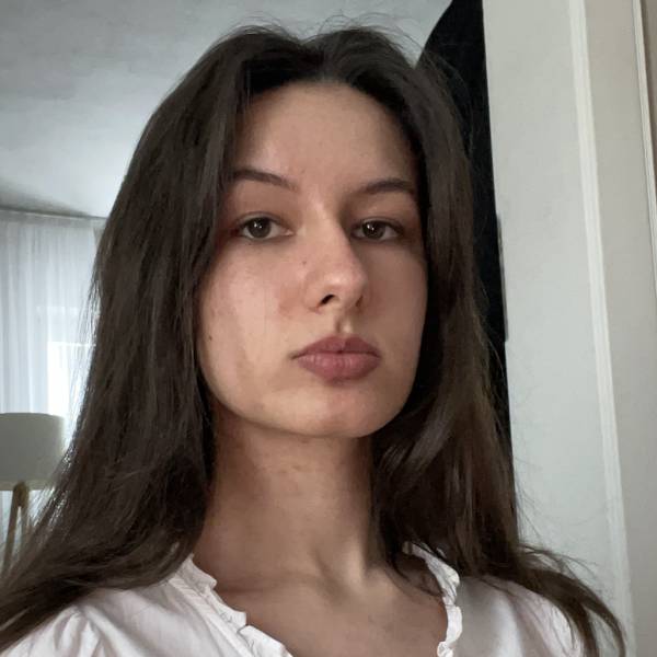 modelka s ID 0402G4F0IZ p016