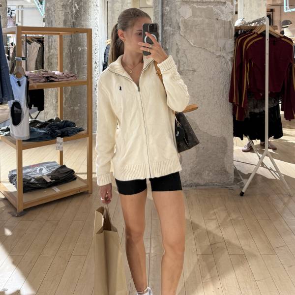 modelka s ID 0402H3KHK8 p018