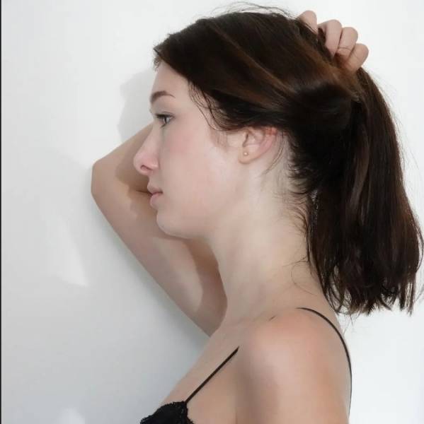 modelka s ID 0402H9X0IS p019