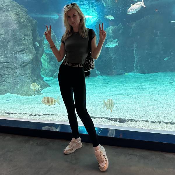 modelka s ID 0402HO0LXU p018