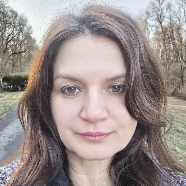 modelka s ID 0402HUVJRW p016