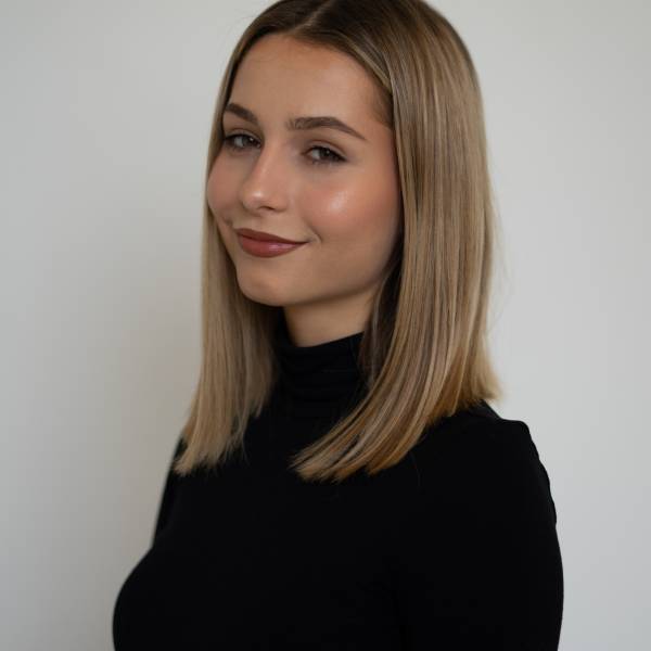 modelka s ID 0402I2Y4VG p017