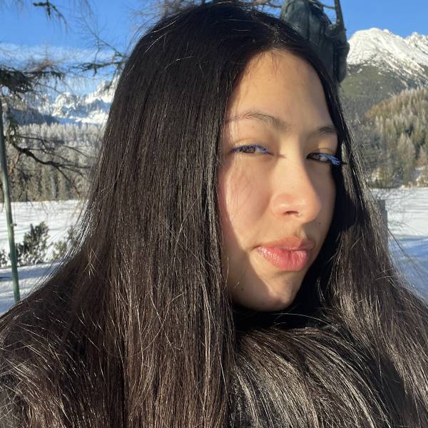 modelka s ID 0402IIITXS p016