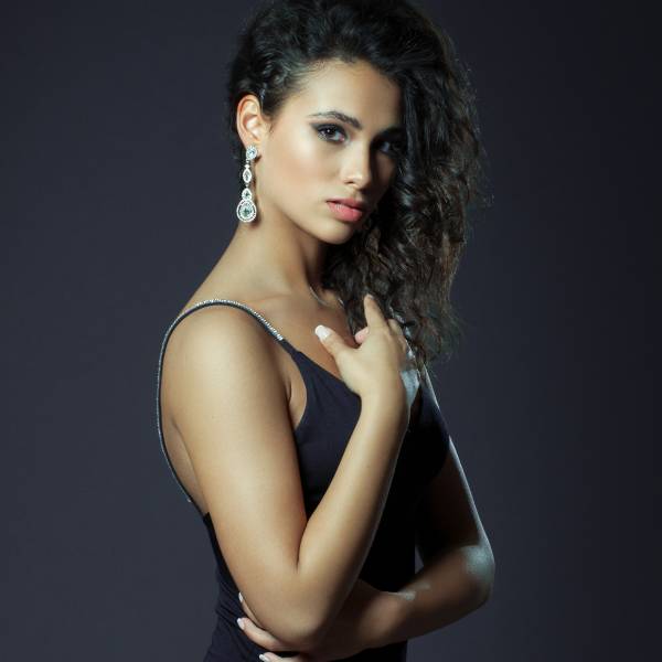 modelka s ID 0402J7PQZZ p016