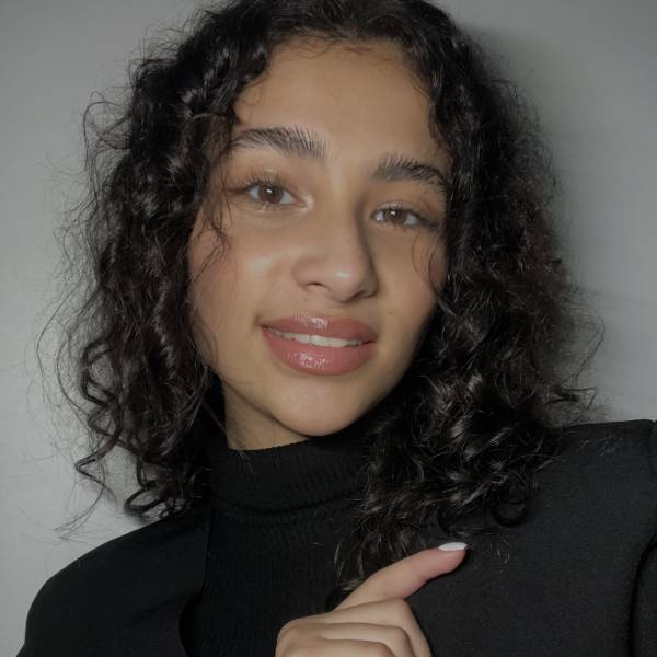 modelka s ID 0402J7PQZZ p017