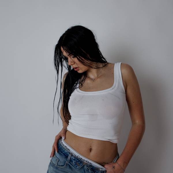 modelka s ID 0402JMM8YN p019
