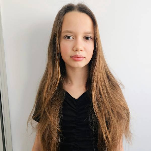 modelka s ID 0402K5GKXX p016