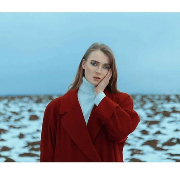 modelka s ID 0402KB0DM8 p016