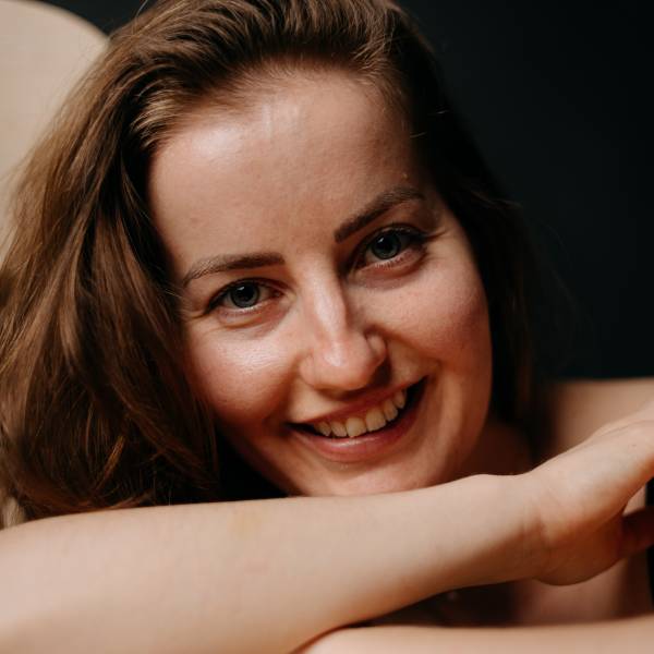 modelka s ID 0402KK7IVJ p017