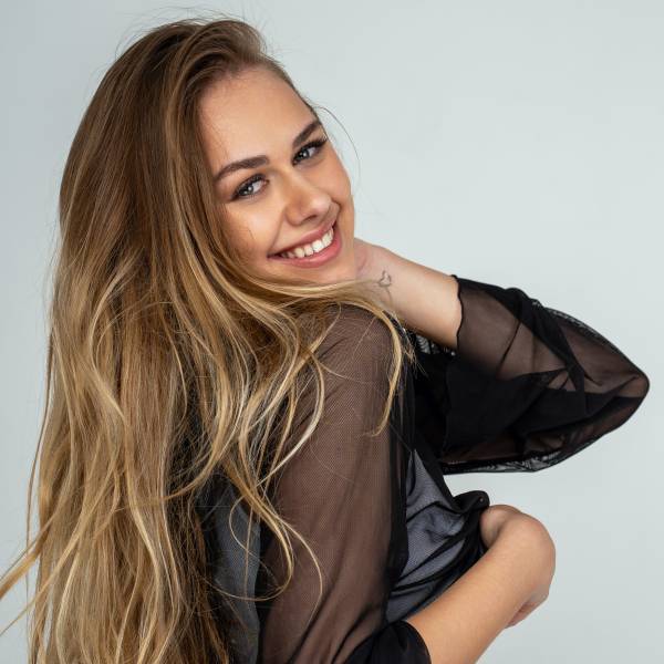 modelka s ID 0402KZPFA3 p017