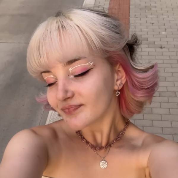 modelka s ID 0402LBBOGO p017