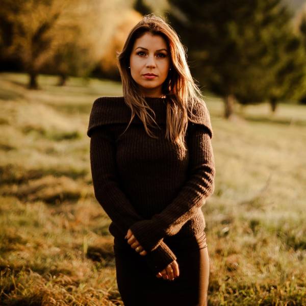 modelka s ID 0402LBRAIR p016