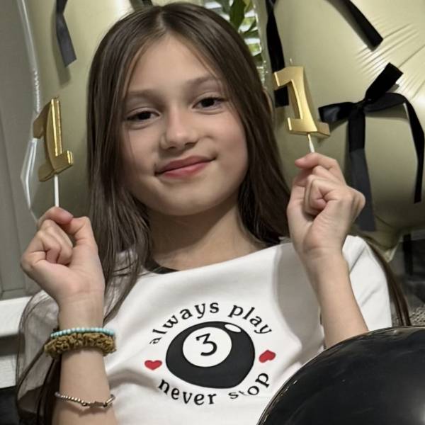 modelka s ID 0402LGXOVM p017