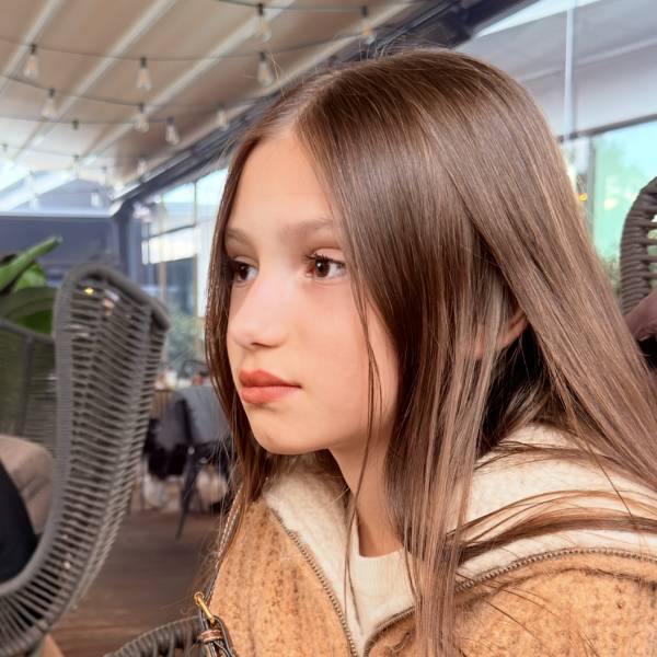 modelka s ID 0402LGXOVM p019