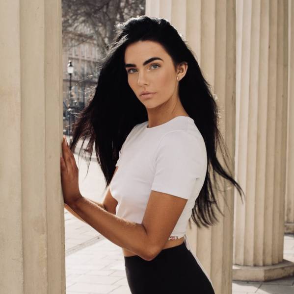 modelka s ID 0402LGZ53B p019