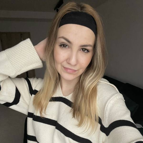 modelka s ID 0402LMKVRL p017