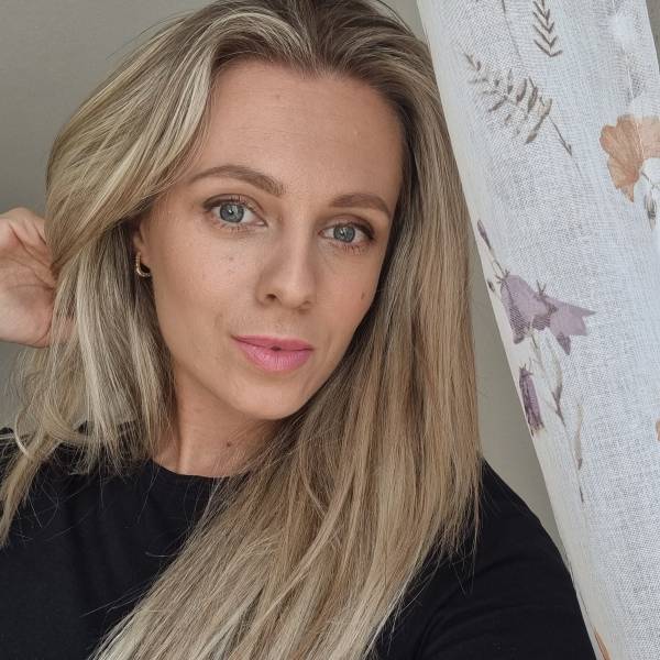 modelka s ID 0402LVIXVO p016