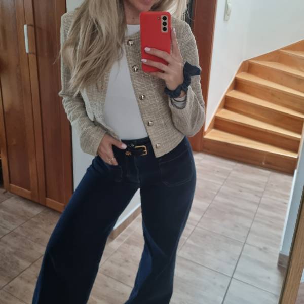 modelka s ID 0402LVIXVO p018