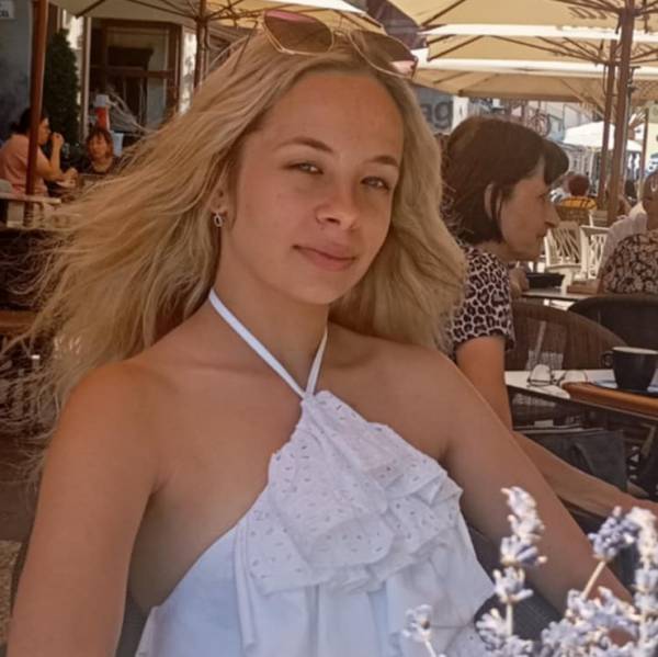 modelka s ID 0402M6EC6K p016