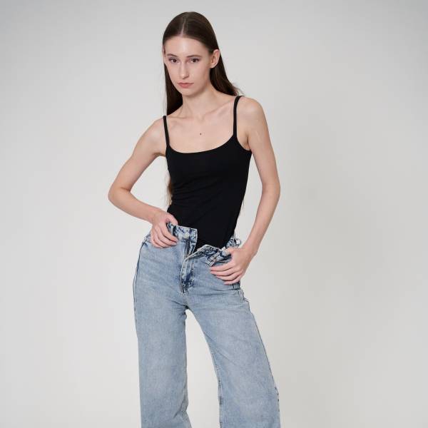 modelka s ID 0402MF9RQR p018