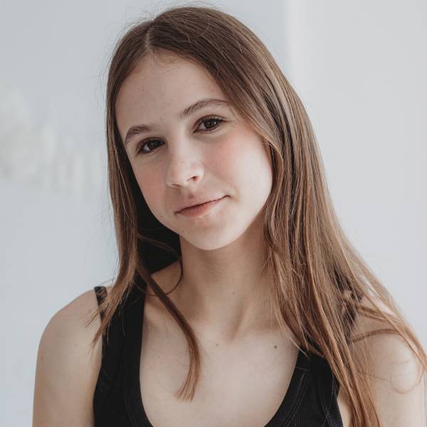 modelka s ID 0402MK9MHF p016