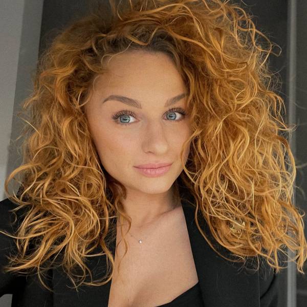 modelka s ID 0402MVXDW7 p016