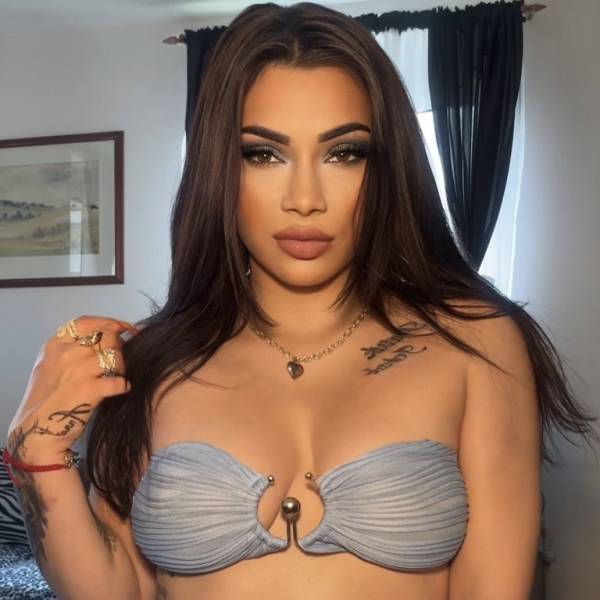 modelka s ID 0402N262Q6 p016