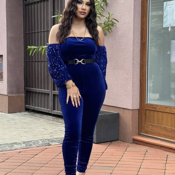 modelka s ID 0402N262Q6 p018