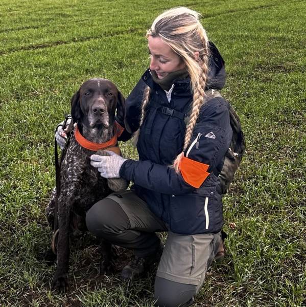 modelka s ID 0402NHHRFJ p018