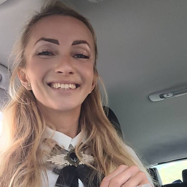 modelka s ID 0402NHHRFJ p019