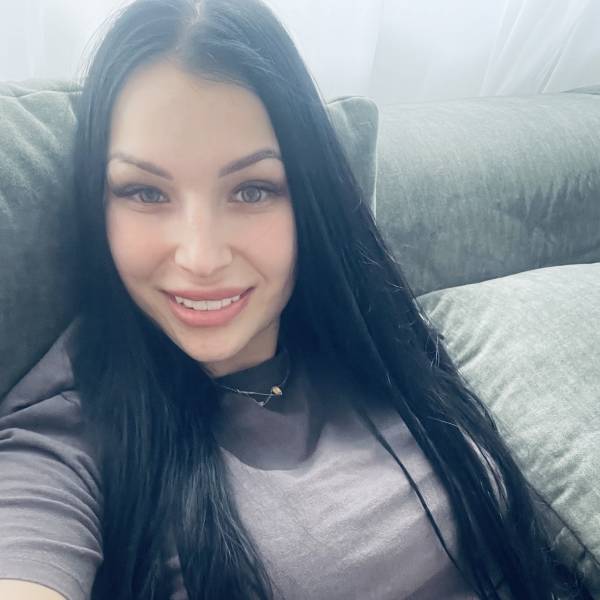 modelka s ID 0402NQPQ1V p017