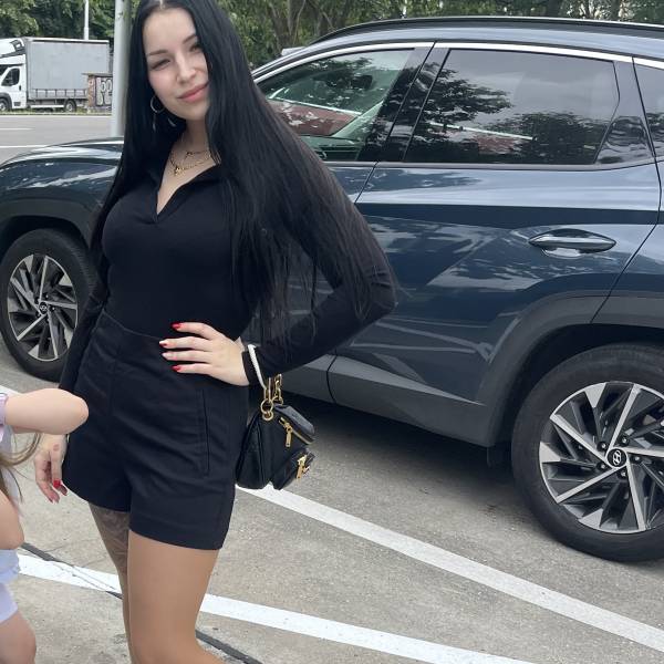 modelka s ID 0402NQPQ1V p018