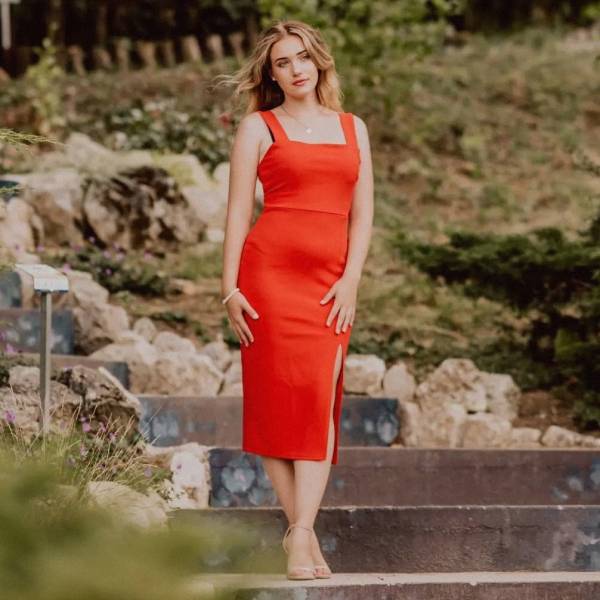 modelka s ID 0402NR1MYI p018