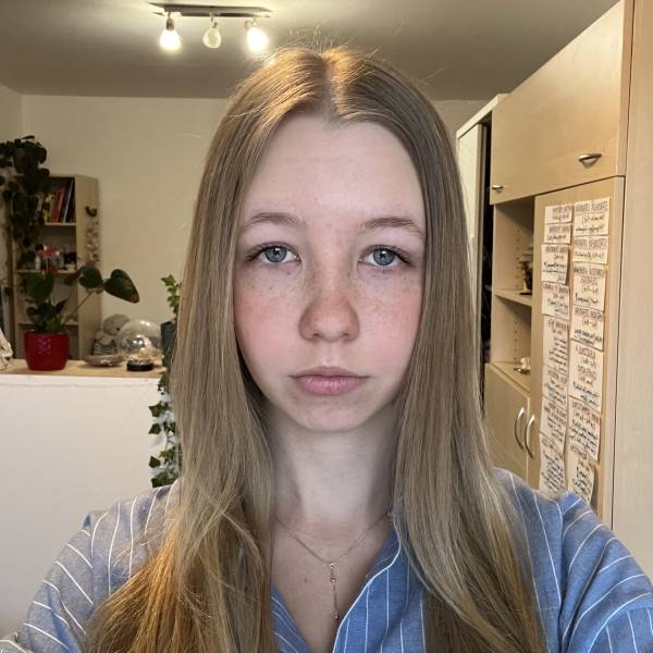 modelka s ID 0402NVMJVV p016