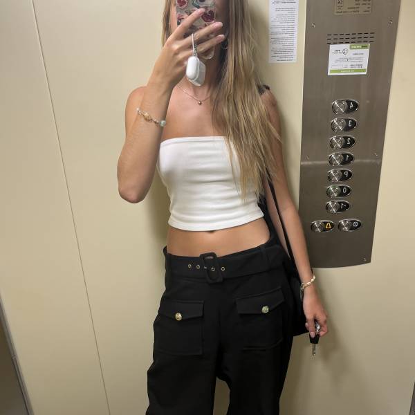 modelka s ID 0402NVMJVV p018