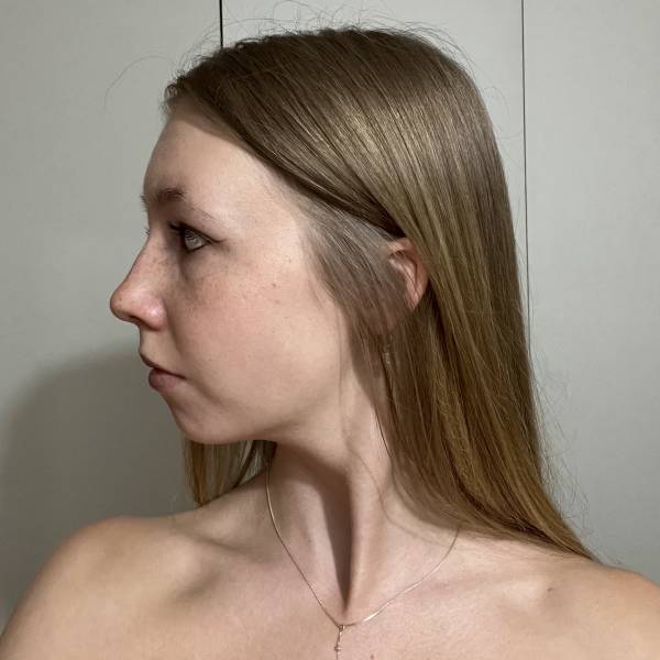 modelka s ID 0402NVMJVV p019